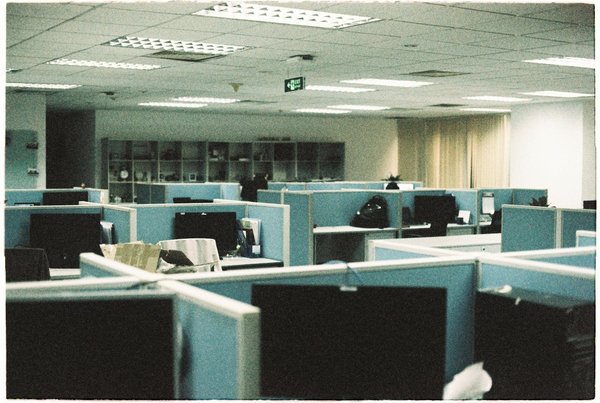 Comment préparer vos équipes à naviguer efficacement une restructuration organisationnelle ?