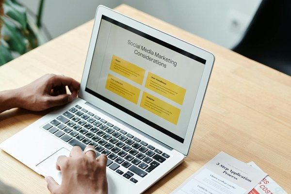 7 avantages à équiper votre commerce de casiers connectés dès cette année